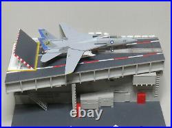 1/144 U. S Navy F14+ GROUND SUPPORT EQUIPMENT+Aircraft Carrier Deck Crew