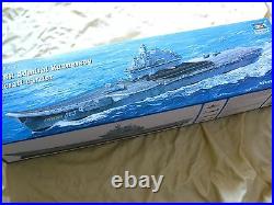 1/350 Scale Trumpeter USSR Admiral Kuznetsov Aircraft Carrier 05606 Static Model