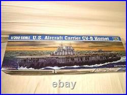 1/350 Trumpeter US Navy Aircraft Carrier CV 8 Hornet with B25 B Bombers # 05601