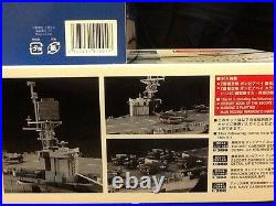 1/350 USS Aircraft Carrier GAMBIER BAY & IJN Destroyer AKIZUKI