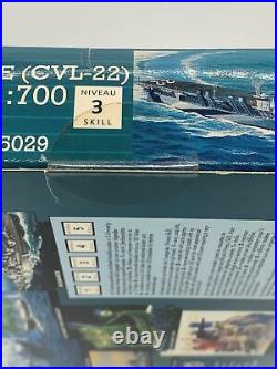 1996 Revell USS Independence CVL-22 1700 Model KIT 05029 NEW NEVER OPENED