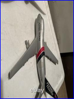 2 Flying Tigers Cargo Boeing 747 & American Md-11 Desk Top Model Airplanes