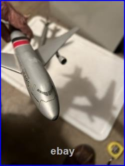 2 Flying Tigers Cargo Boeing 747 & American Md-11 Desk Top Model Airplanes