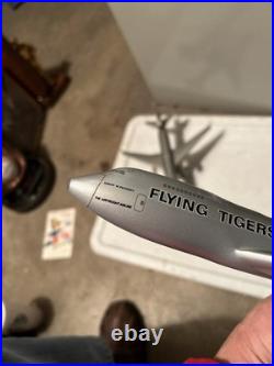 2 Flying Tigers Cargo Boeing 747 & American Md-11 Desk Top Model Airplanes