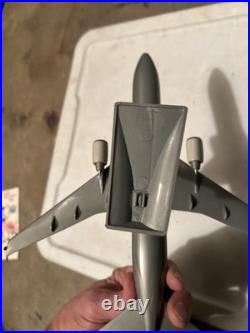 2 Flying Tigers Cargo Boeing 747 & American Md-11 Desk Top Model Airplanes