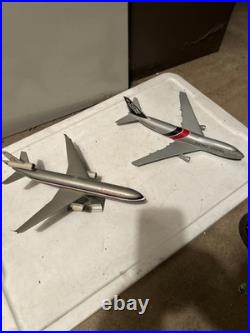 2 Flying Tigers Cargo Boeing 747 & American Md-11 Desk Top Model Airplanes