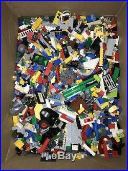 30 lbs Vintage Lego Sets 40 Minifigs Castle & Outpost Space Aircraft Carrier