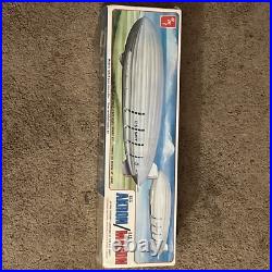 Amt U. S. S. Akron/u. S. S. Macon Flying Aircraft Carriers 1/520 Scale Model Kit Mib