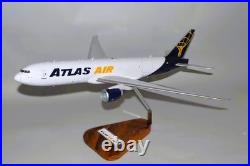 Atlas Air Boeing 777-200F Freighter Desk Top Display Jet Model 1/100 SC Airplane