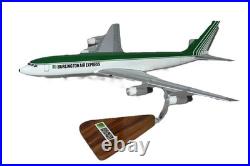 Burlington Air Express Boeing 707-300 Desk Display 1/100 Jet Model SC Airplane