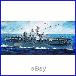 Dragon 1/350 WW. II the United States Navy aircraft carrier Independence CVL-22
