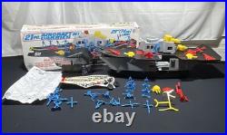 Genuine Vintage American Plastic Toys inc. 21 PC Aircraft Carrier Set? US 102