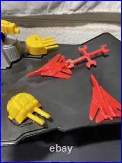 Genuine Vintage American Plastic Toys inc. 21 PC Aircraft Carrier Set? US 102