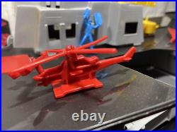Genuine Vintage American Plastic Toys inc. 21 PC Aircraft Carrier Set? US 102