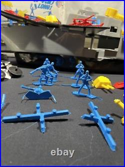 Genuine Vintage American Plastic Toys inc. 21 PC Aircraft Carrier Set? US 102