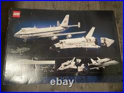 LEGO Icons Shuttle Carrier Aircraft Building Spaceship 10360 damaged box