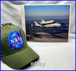 NASA 905 Photo Shuttle Carrier Aircraft 747 Red S83-46109 & Cap Discovery