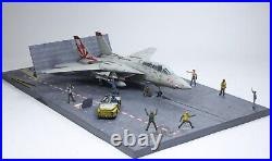 (Pre-Order) Aircraft Carrier Deck diorama /w F-14A & Crews 172 Pro Built Model