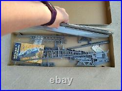 Rare complete vtg 1974 REVELL USS Coral Sea Aircraft Carrier MODEL H-374-300