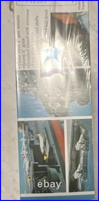 Revell USS Lexington Aircraft Carrier Model Kit 20 Unassembled H-444 with Stand