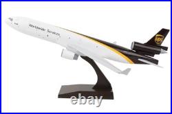 Skymarks SKR1086 UPS McDonnell Douglas MD-11F N821UP Desk Model 1/200 Airplane