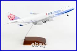 Skymarks SKR1117 China Airlines Cargo 747-400F B-18701 Desk Model 1/200 Airplane