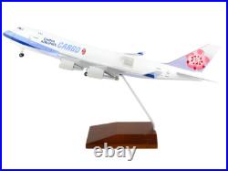 Skymarks SKR1117 China Airlines Cargo 747-400F B-18701 Desk Model 1/200 Airplane