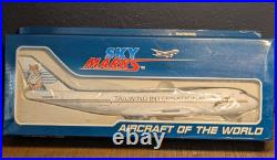 Tailwind International B747-400F Aircraft Desk Model 1200 Boeing NEW! WOW