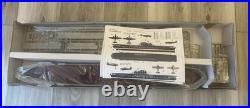 Trumpeter 5601 US Aircraft Carrier Hornet CV-8 1/350 Scale Plastic Model Kit Trumpeter 5601 US Aircraft Carrier Hornet CV-8 1/350 Scale Plastic Model Kit