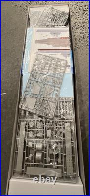 Trumpeter Admiral Kuznetsov 1350 Russian Aircraft Carrier 05606 Model Kit