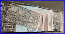 Trumpeter Admiral Kuznetsov 1350 Russian Aircraft Carrier 05606 Model Kit