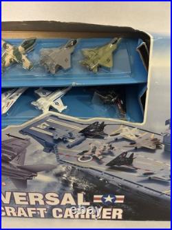 UNIVERSAL US AIRCRAFT CARRIER With 10 Die Cast Planes RARE Read Description