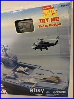 UNIVERSAL US AIRCRAFT CARRIER With 10 Die Cast Planes RARE Read Description