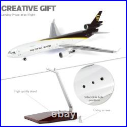 UPS McDonnell Douglas MD-11 N262UP Desk Display Model 1/130 Model AZ Airplane