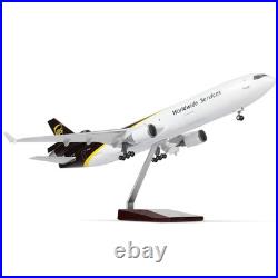 UPS McDonnell Douglas MD-11 N262UP Desk Display Model 1/130 Model AZ Airplane