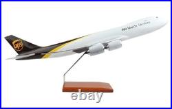 UPS Worldwide Services Boeing 747-8F Desk Top Display Model 1/100 SC Airplane