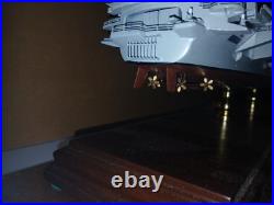 USS Ronald Reagan CV-76 Aircraft Carrier Model Ship In Glass Display 1/700 USS Ronald Reagan CV-76 Aircraft Carrier Model Ship In Glass Display 1/700