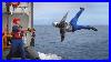 Us-Navy-Sailor-Falls-Off-Aircraft-Carrier-And-Then-This-Happened-01-ji