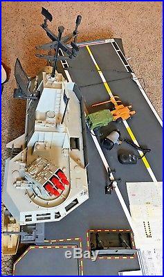 Vintage 1985 USS Flagg Aircraft Carrier 100% Complete ARAH