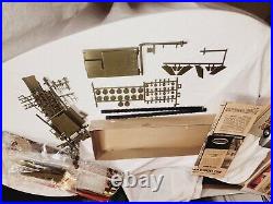 Vintage Aurora #311 M8e2 Weapons Carrier #ground Support War Head Model Kit