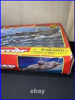 Vintage Kidz Fun US UNIVERSAL AIRCRAFT CARRIER With Realistic Fighter NOB