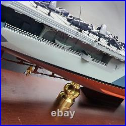 Yorktown WWII Aircraft Carrier CV-10 by Franklin Mint 1350 Diecast & Wood